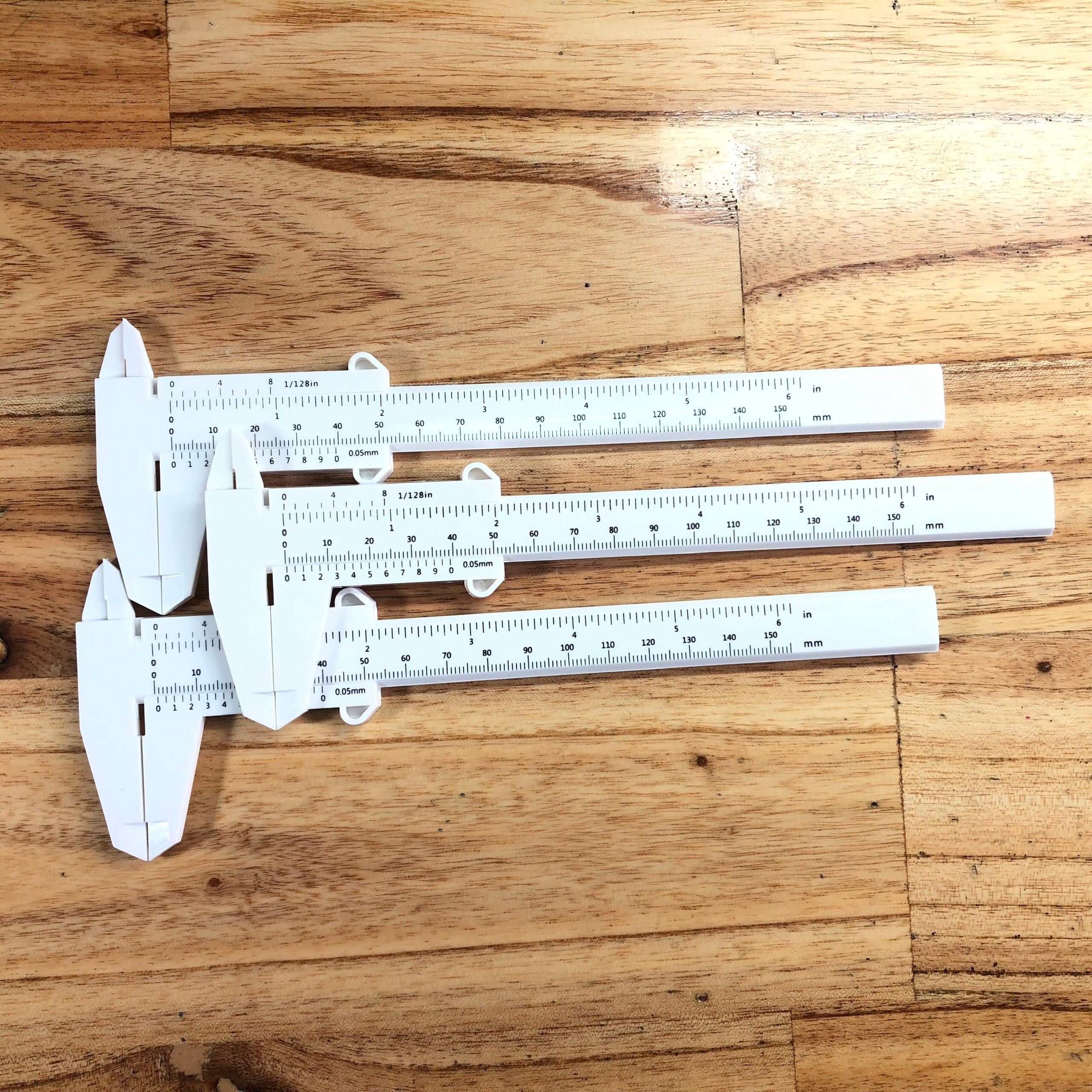 Thước Kẹp Cơ Khí Bằng Nhựa Kích Thước 6 Inch 150mm