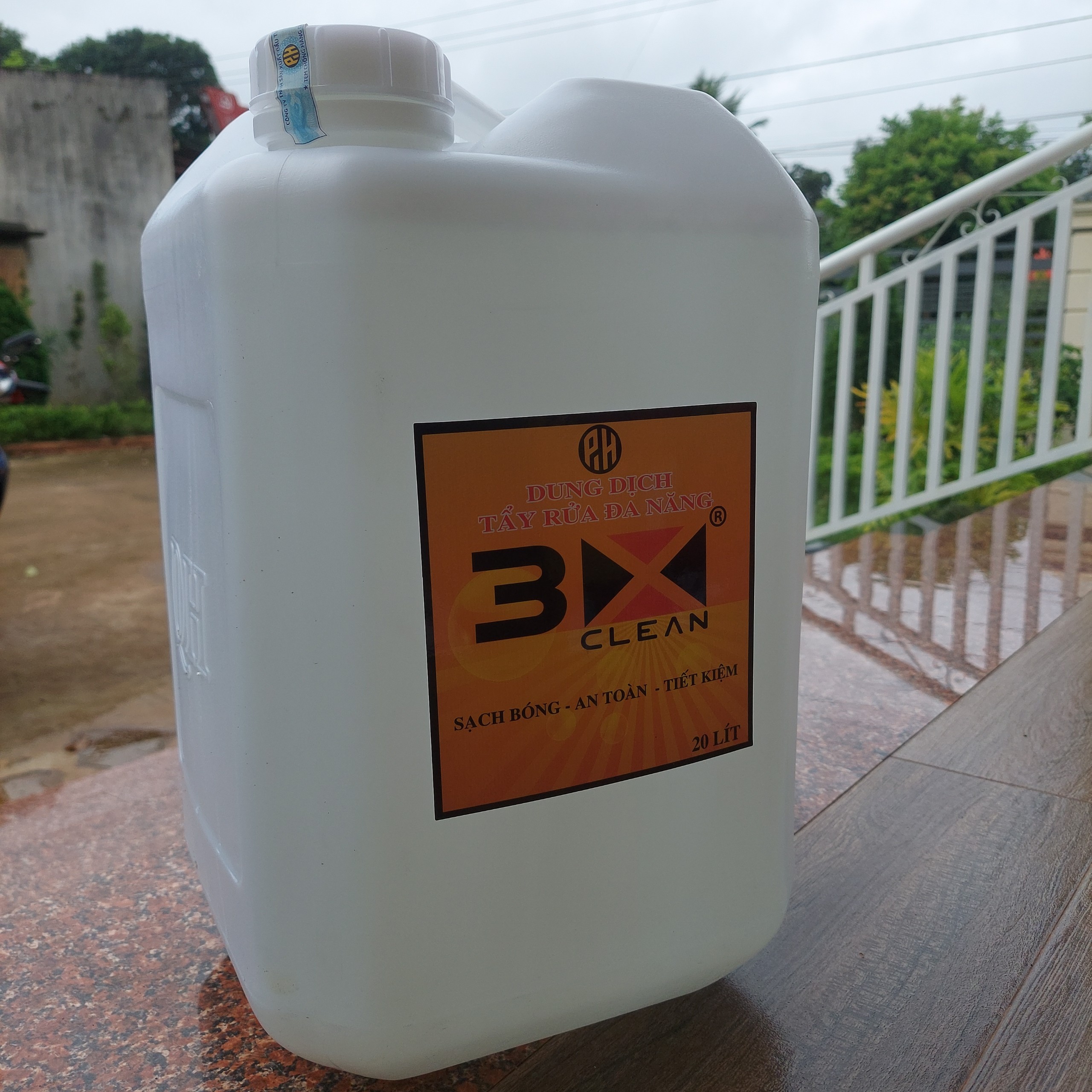 NƯỚC TẨY RỬA ĐA NĂNG 3X CLEAN CAN 20 LÍT