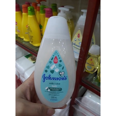 tắm gội Johnson Baby