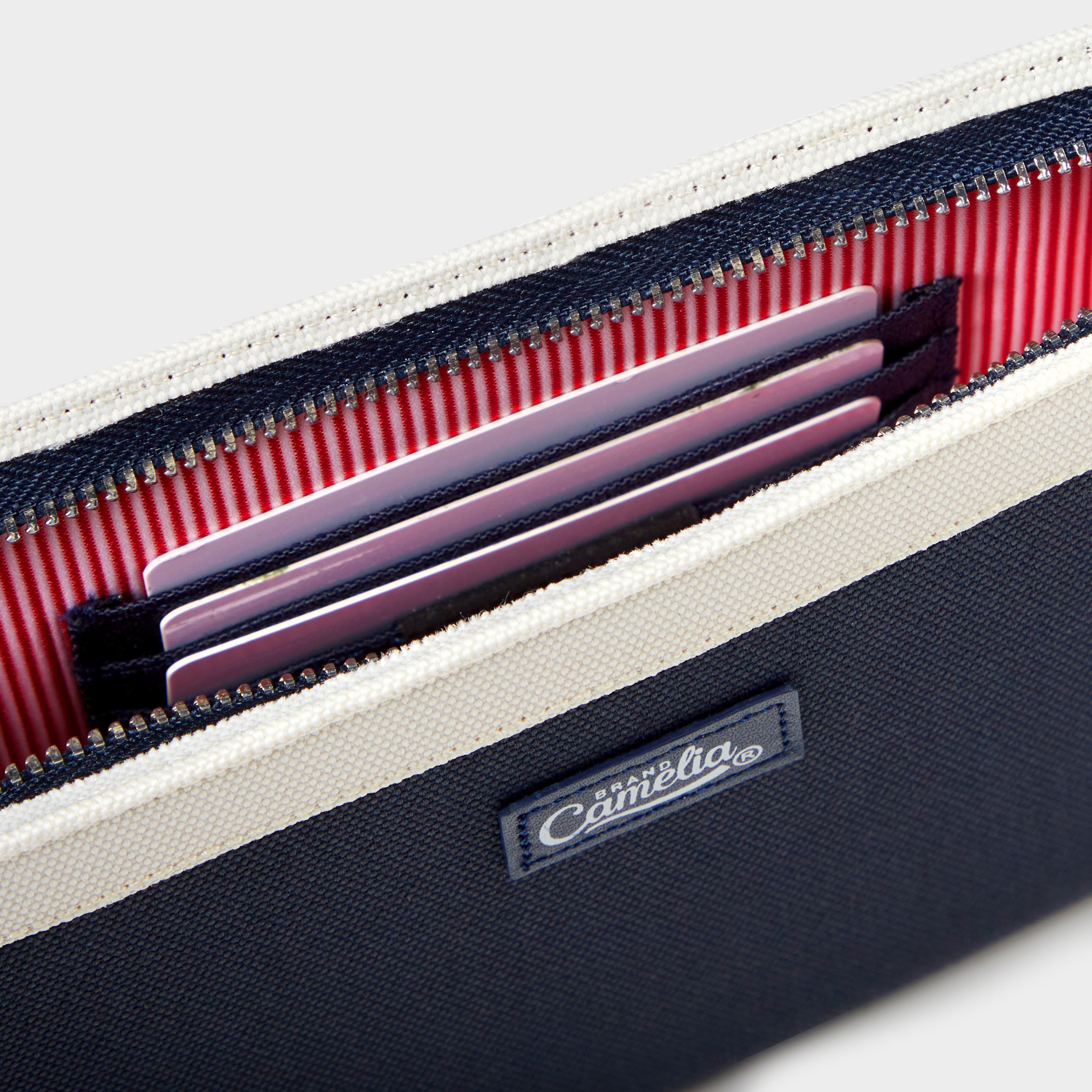 Ví CAMELIA BRAND® Clutch XL Wallet
