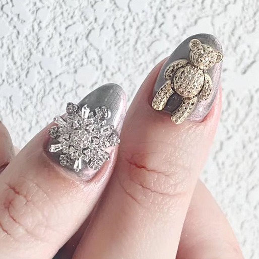 Charm Gấu Đá Cao Cấp Chuyển Động Đính Móng