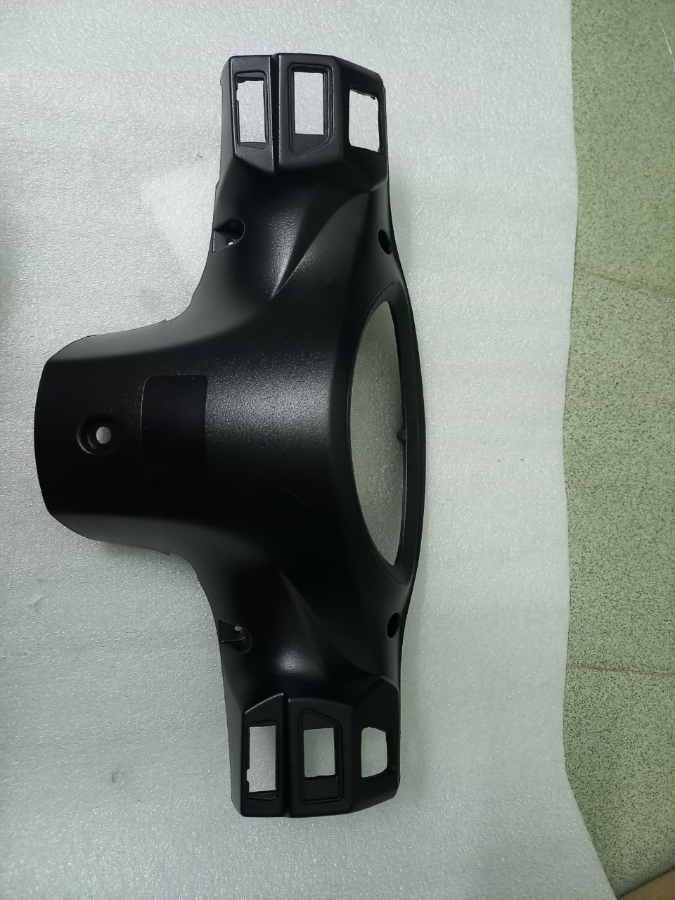 NĂP TAY LÁI SAU XE SỐ EZ 110 SYM