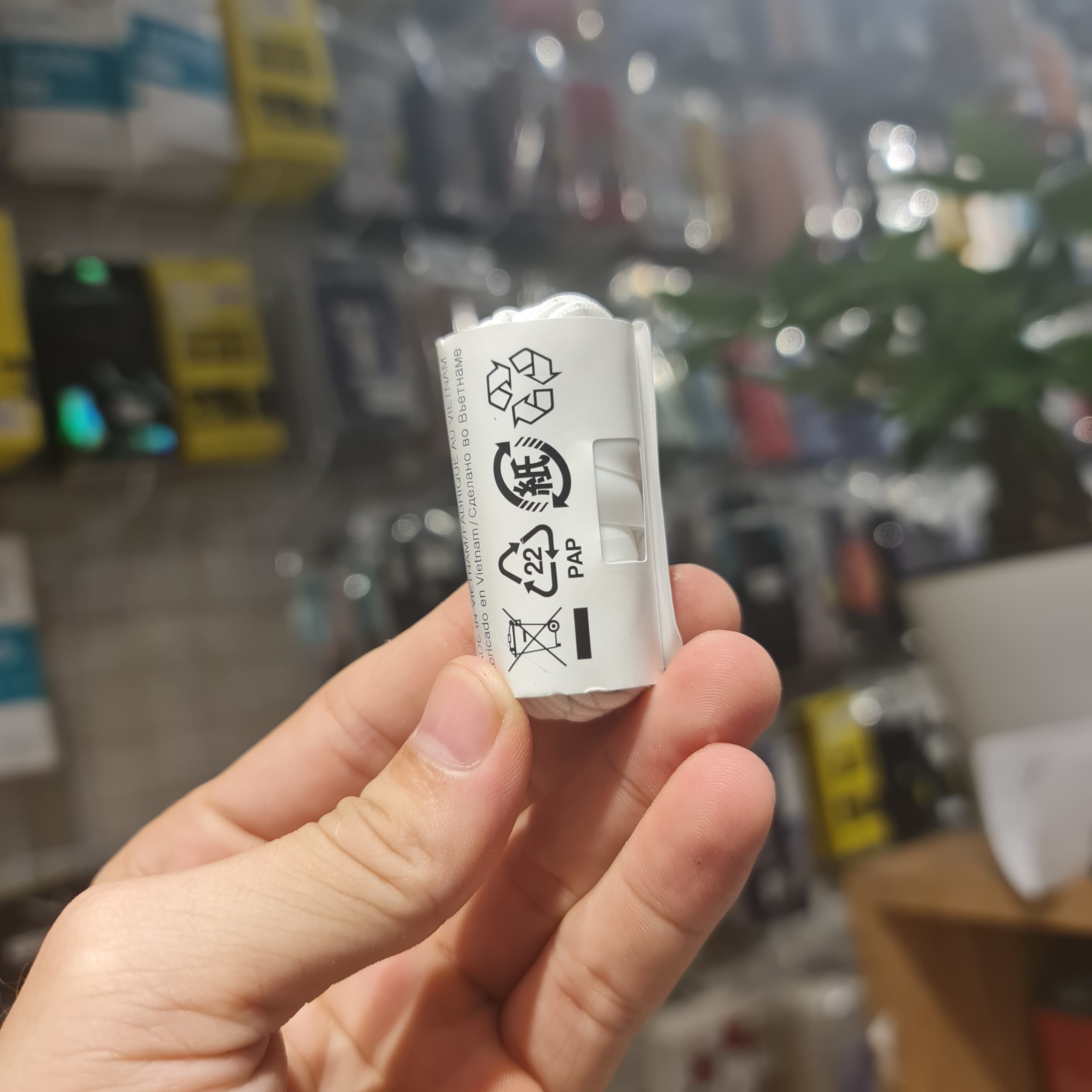 Sạc, Cáp , Tai nghe Vsmart Chính Hãng