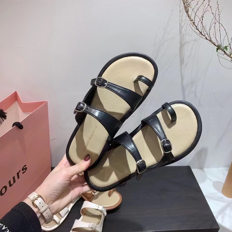 dép xỏ ngón đế bệt
