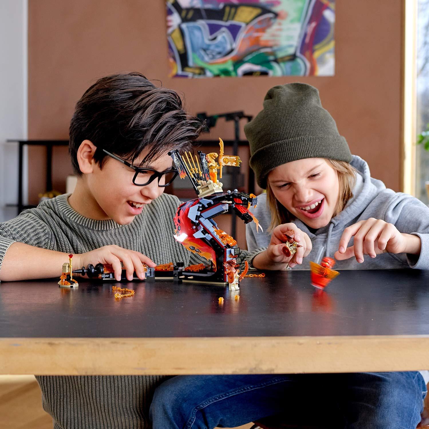 Lego Ninjago – Firefang rắn lửa khổng lồ
