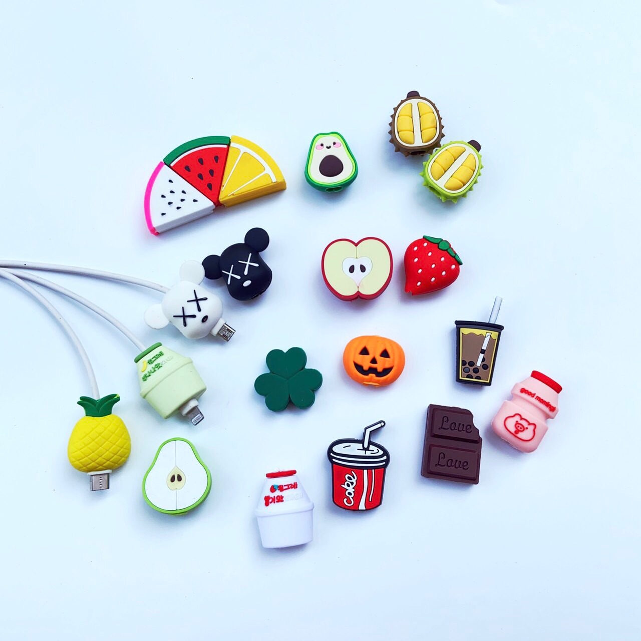 Thú găm bảo vệ đầu sạc cute