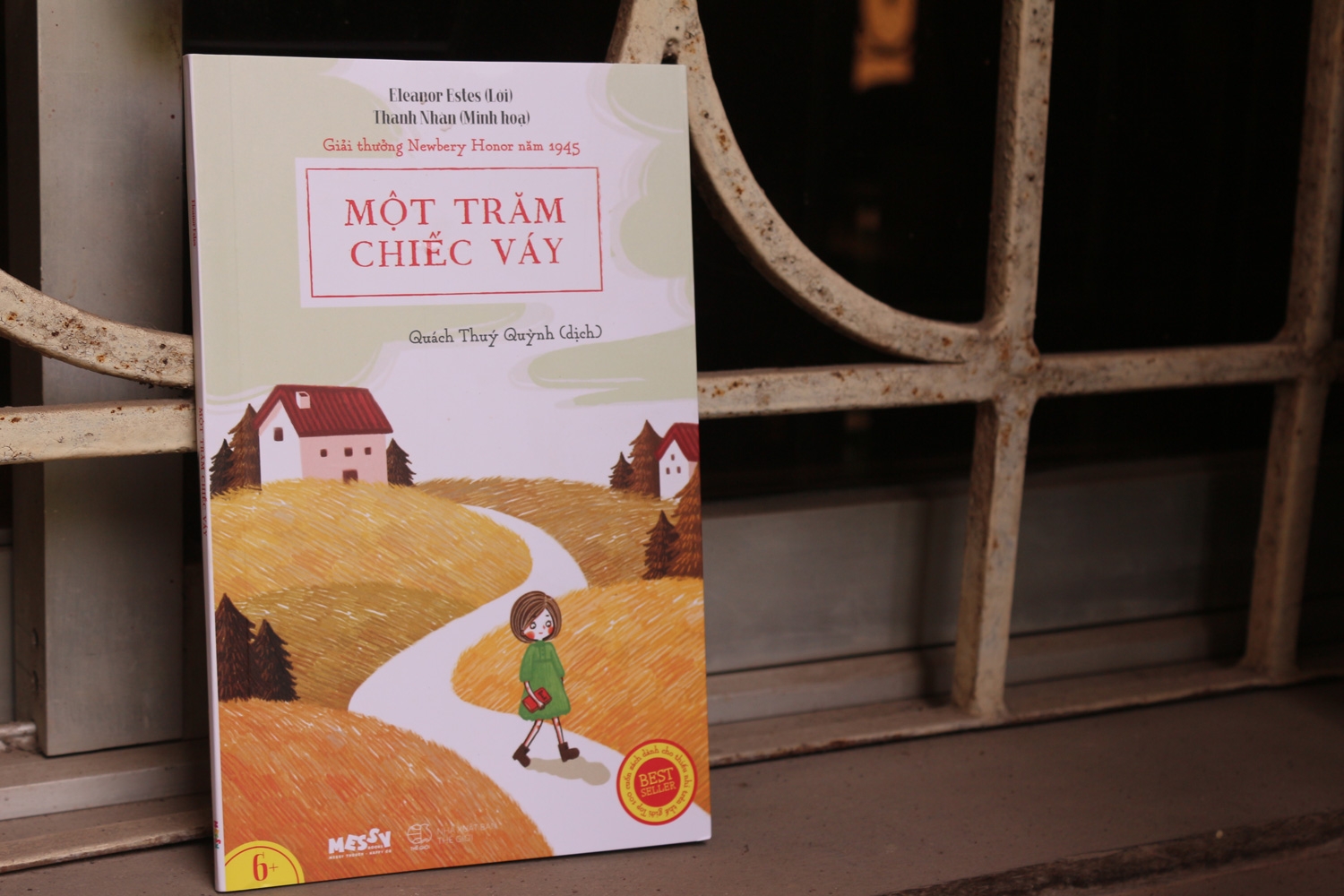 Fahasa - Một Trăm Chiếc Váy