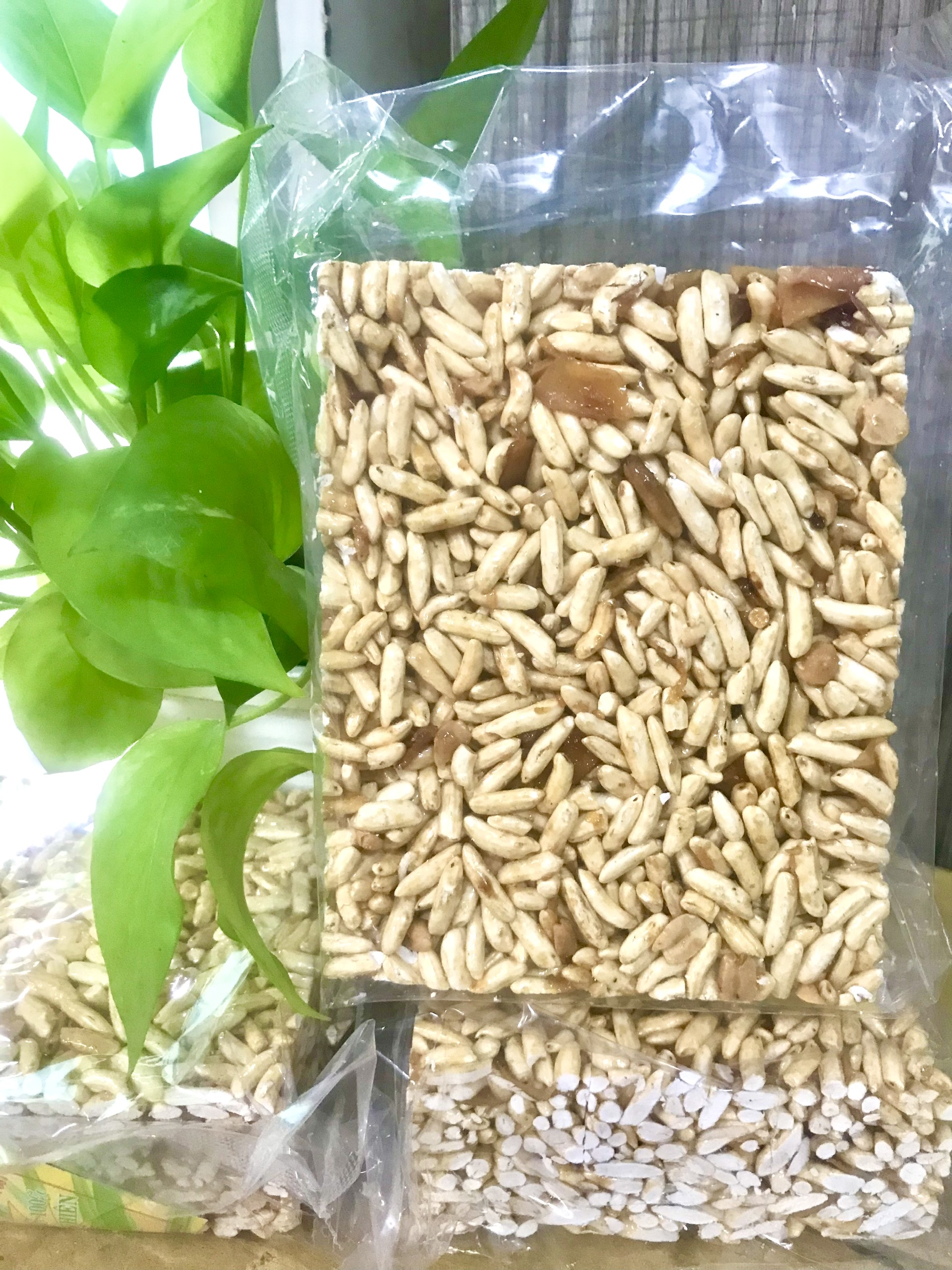 BÁNH CỐM GẠO THƠM NGON GIÒN ĐÔNG THÀNH
