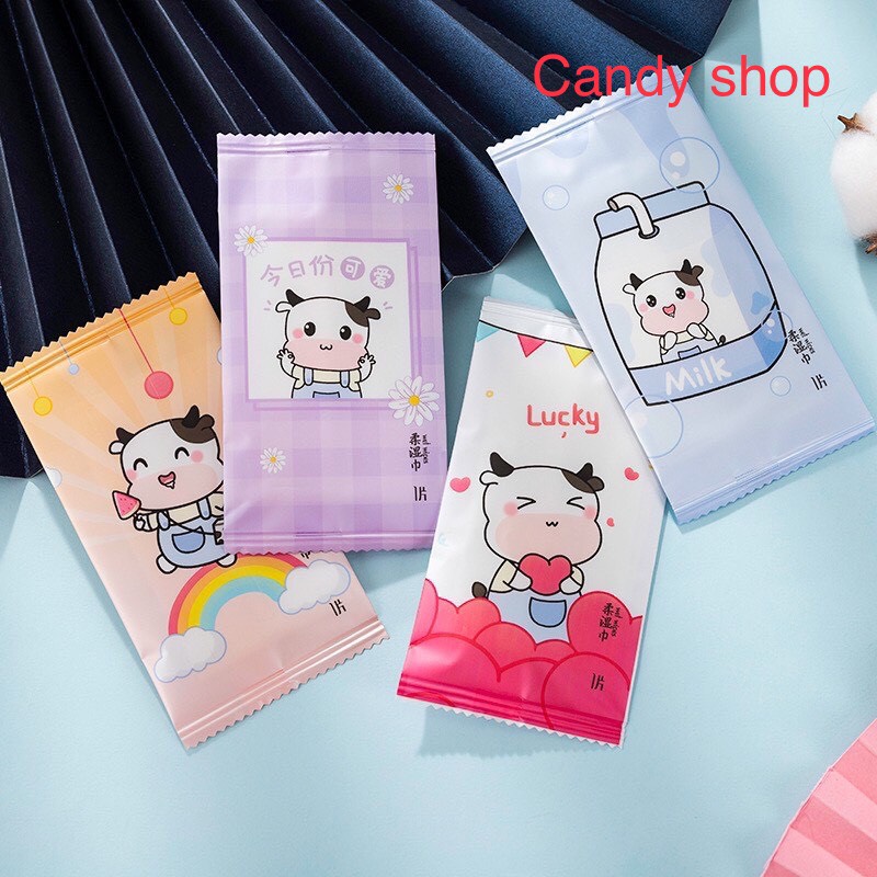 Combo 10 khăn ướt hình cô gái dễ thương