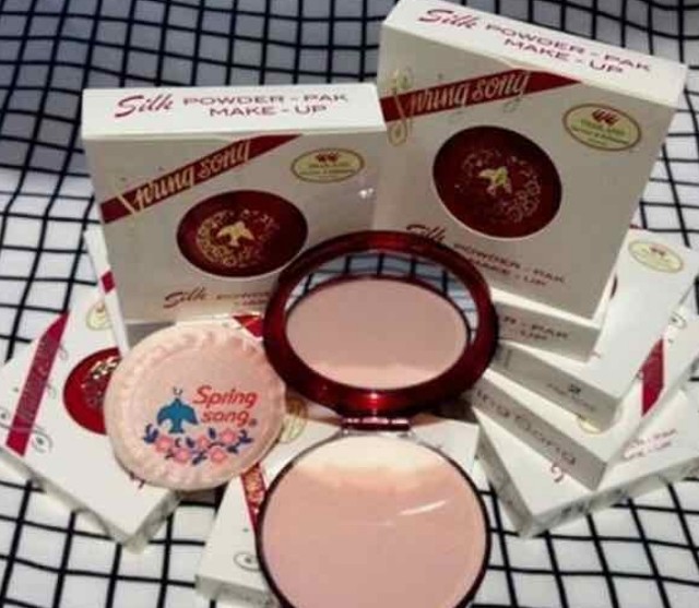 Phấn nền trang điểm con én Thái Lan 15g