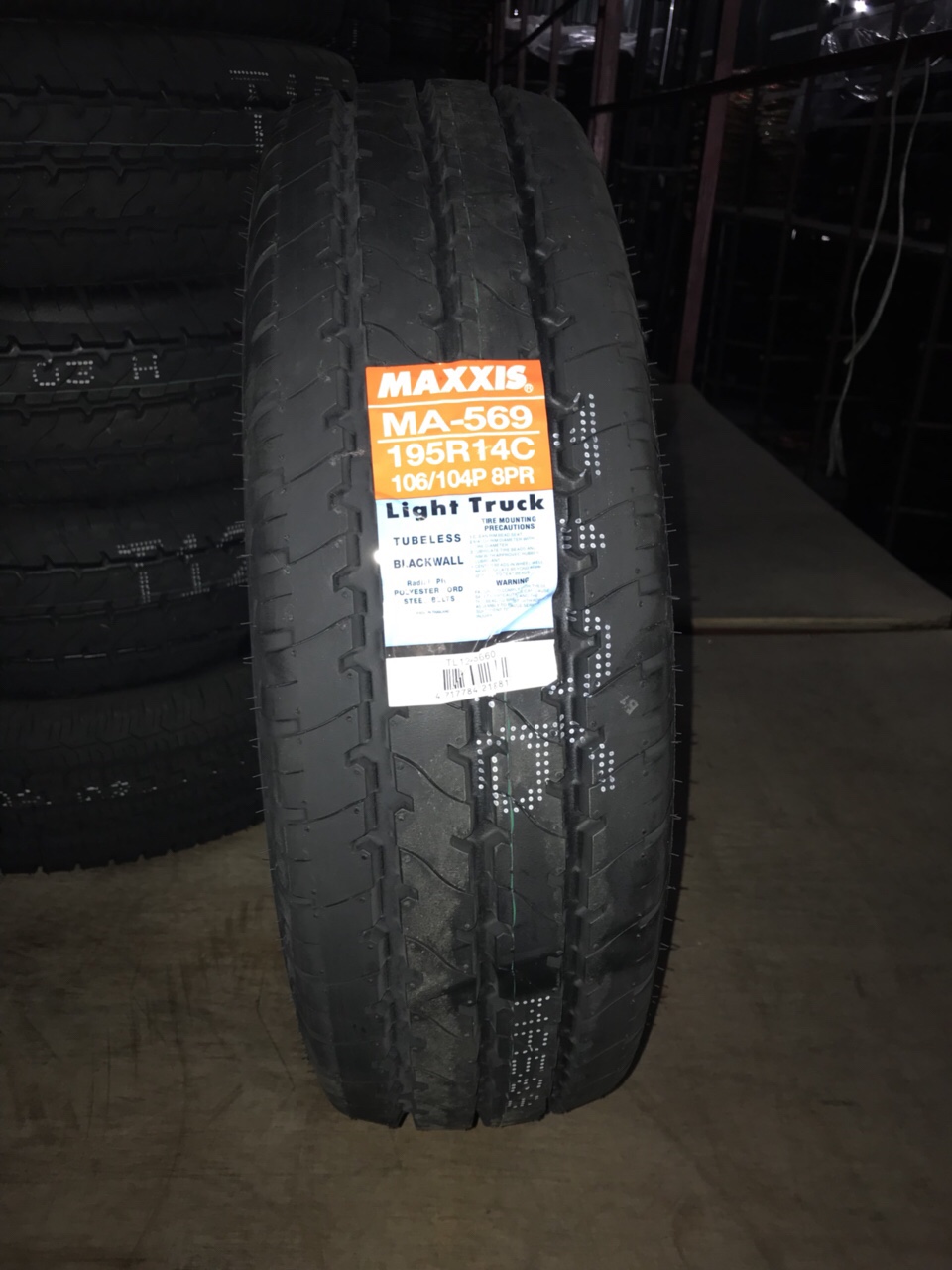 195R14C 8PR MCV5 Lốp ô tô MAXxIS Thái Lan