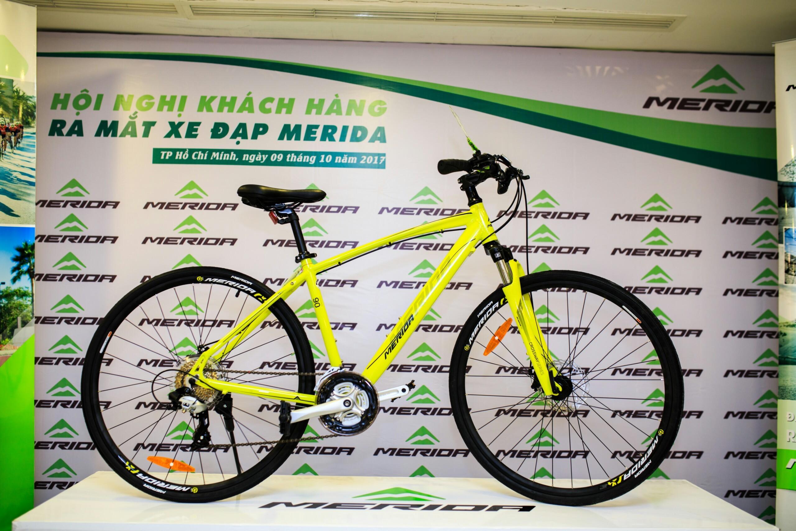 XE ĐẠP MERIDA CROSSWAY 90