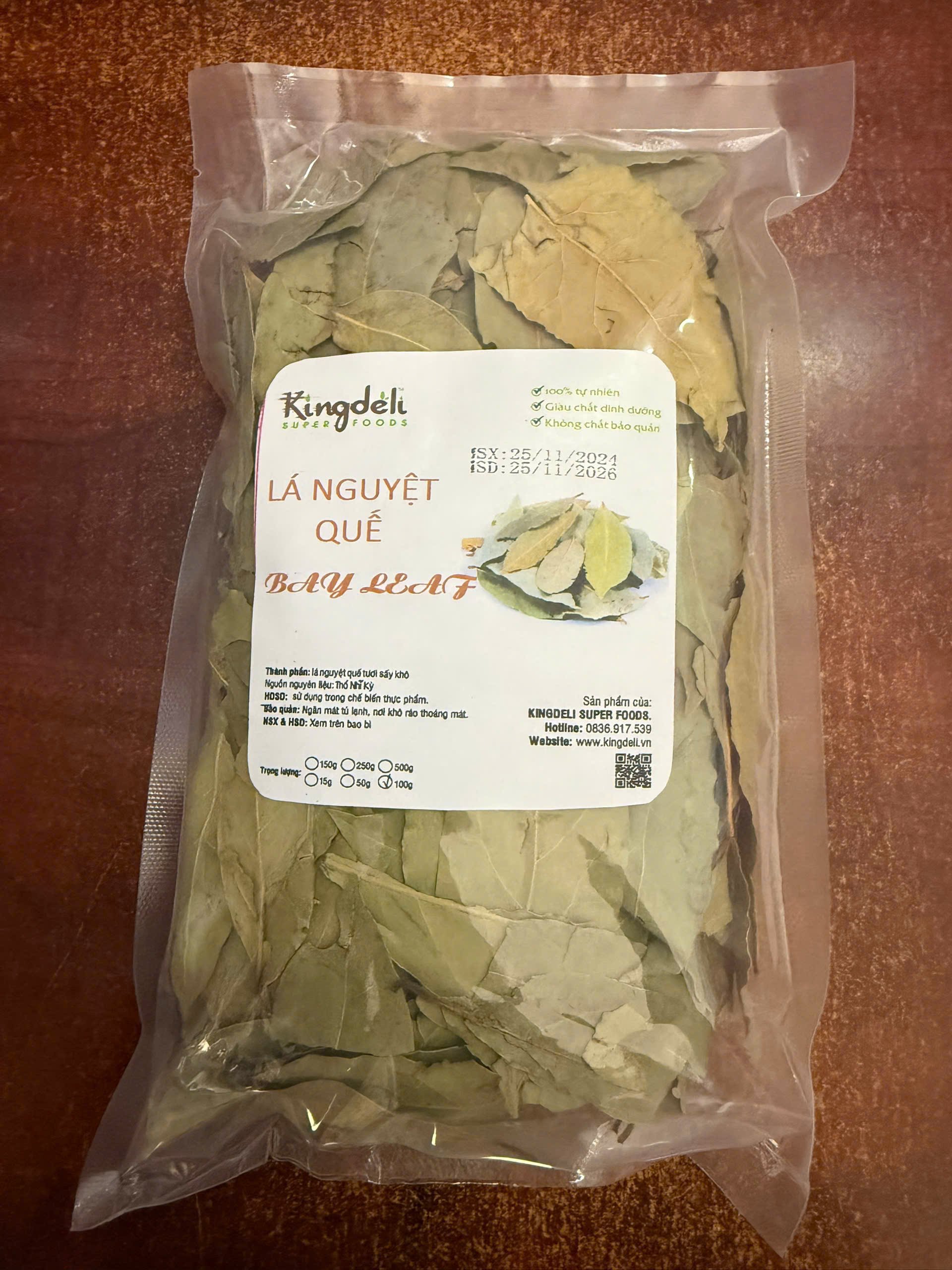Lá nguyệt quế khô / Bay leaves
