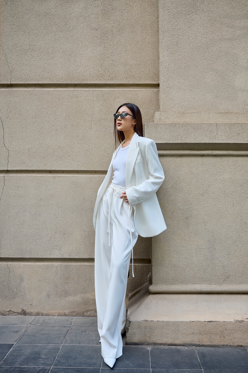 Áo blazer oversize cá tính - ESTHER STUDIOS Mega Blazer - White