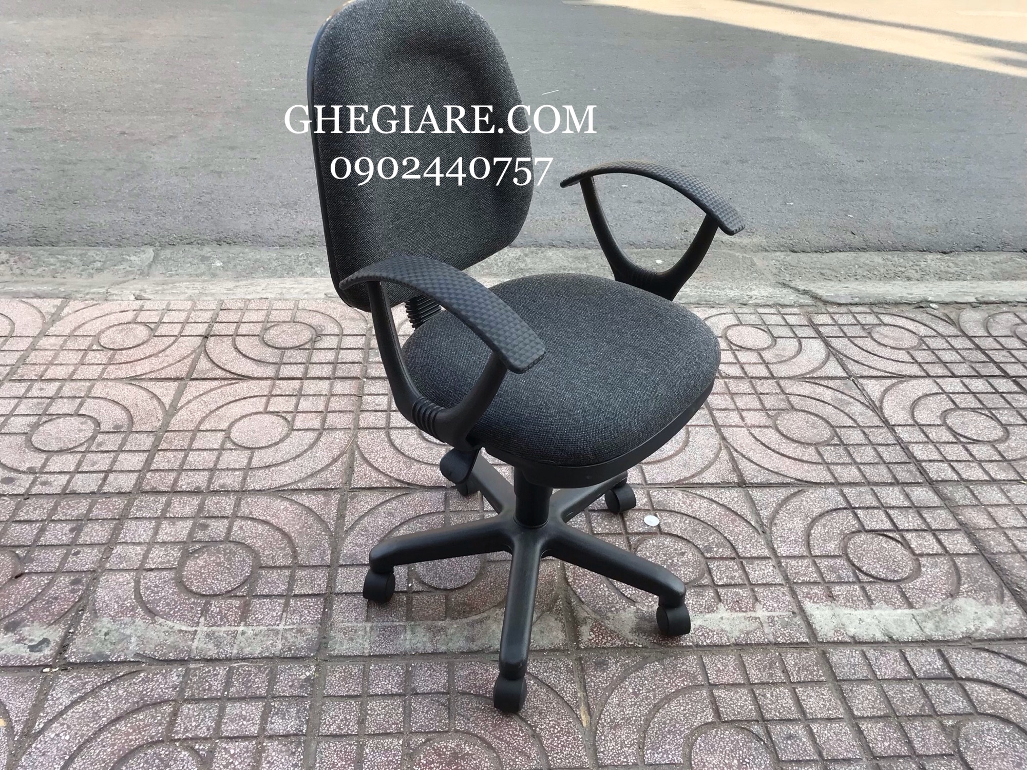 [HCM]Ghế xoay lưng bầu có tay