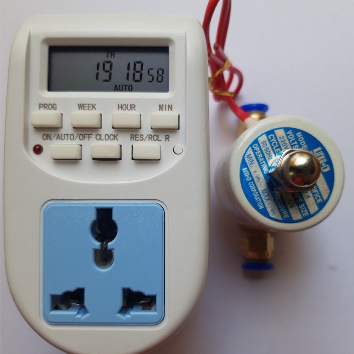 Bộ điều khiển phun sương tự động (gồm ổ cắm hẹn giờ + van điện từ 8mm dây ĐỒNG)