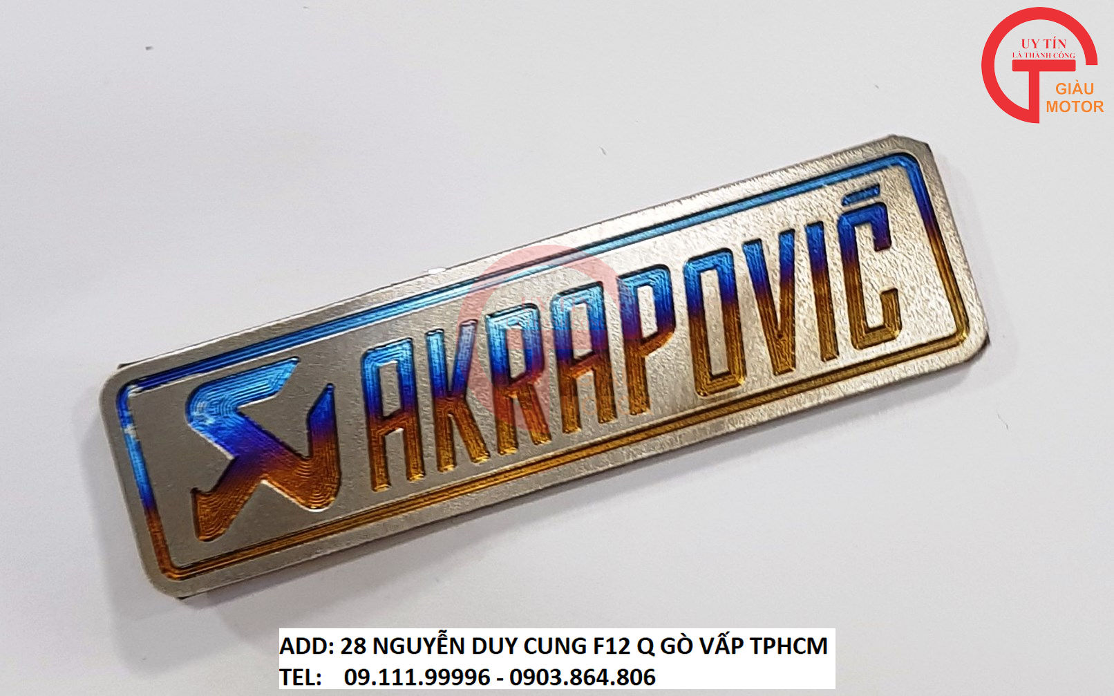 TEM TITAN LOGO AKRAPOVIC DÀY DẶN, TINH SẢO