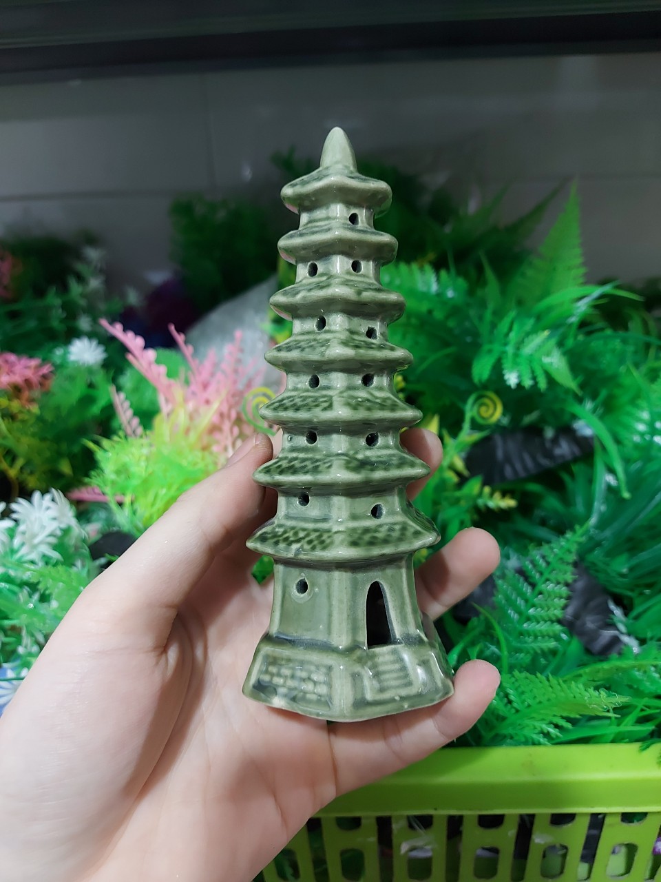 Phụ kiện trang trí bể cá: Mẫu bảo tháp nhiều tầng