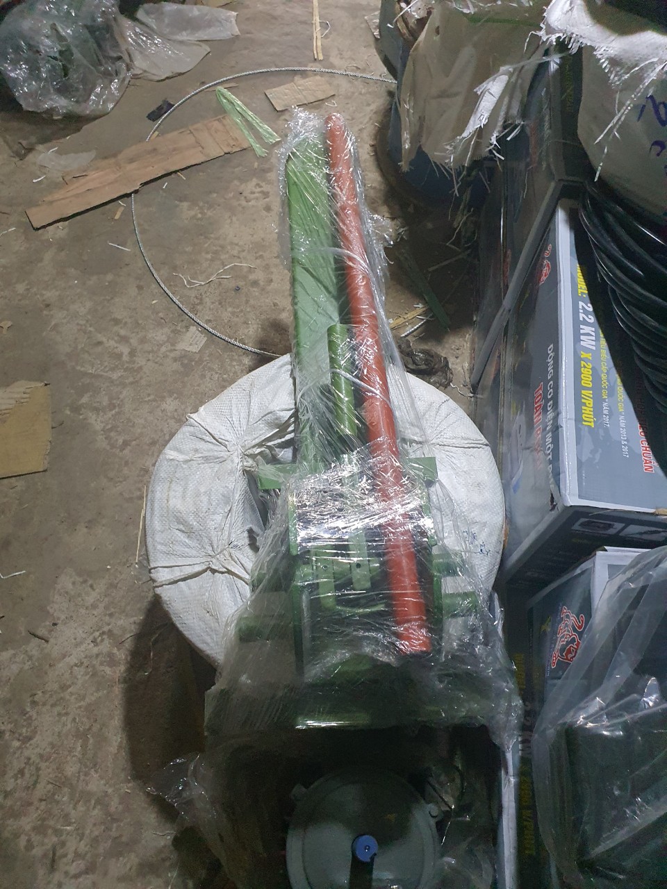 Bàn bẻ sắt phi 12-18 (xanh)