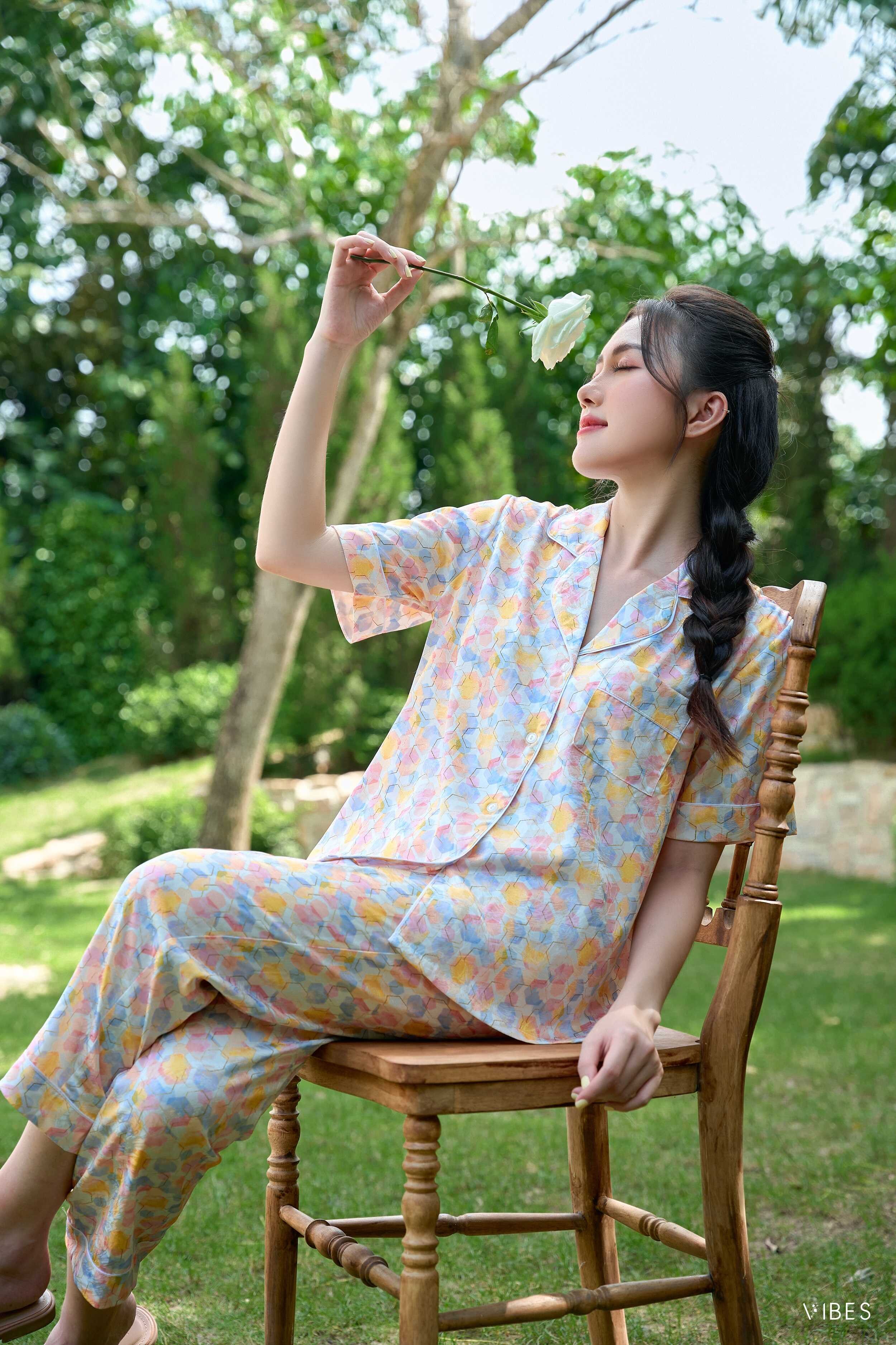 VIBES Bộ Pijama dài lụa gấm cao cấp Hexa Long Py Set