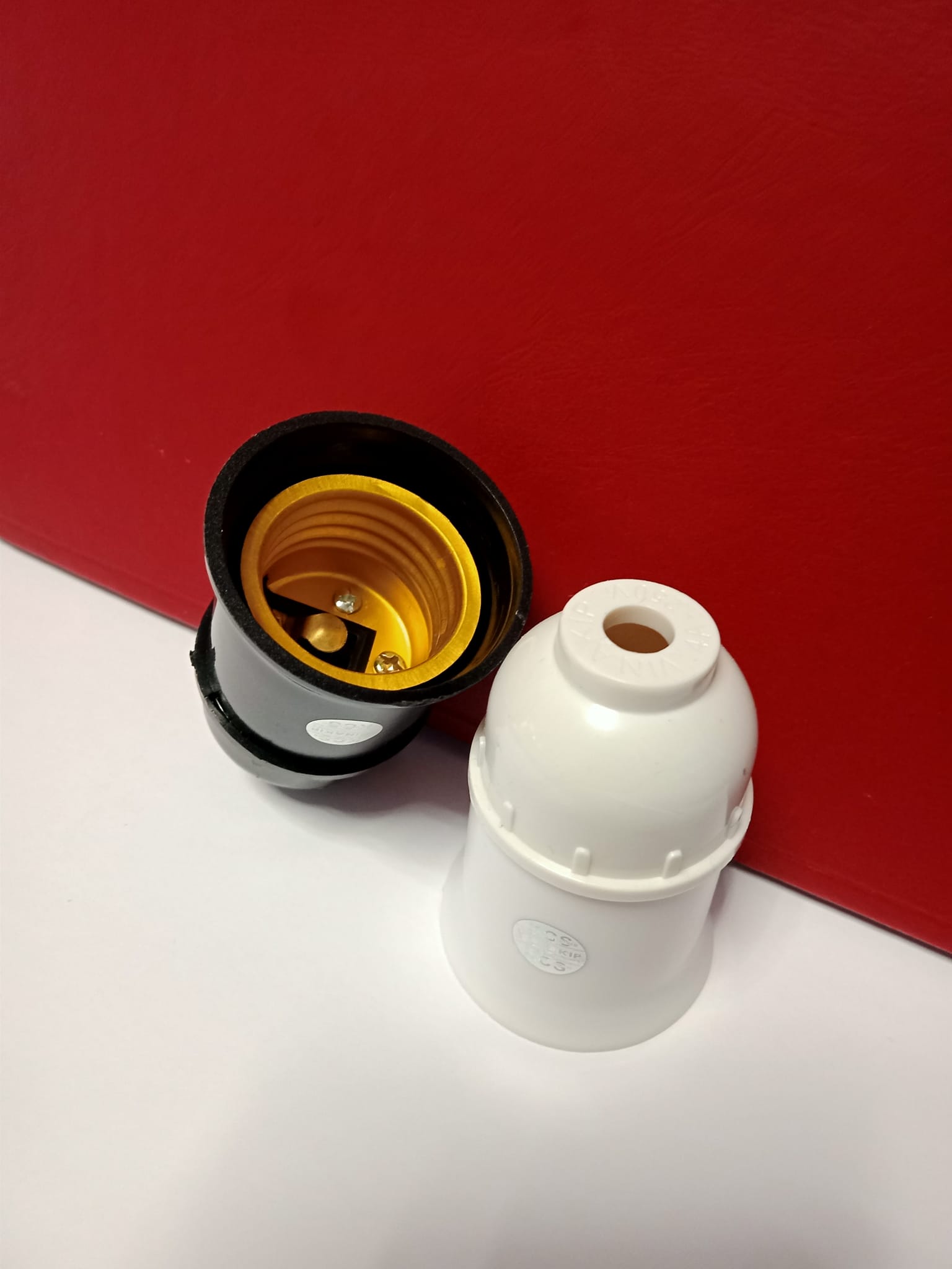 Đui đèn E27 đuôi xoáy 27mm treo thả