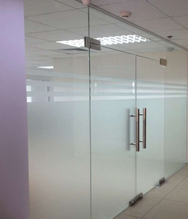 Decal mờ dán kính sẵn keo