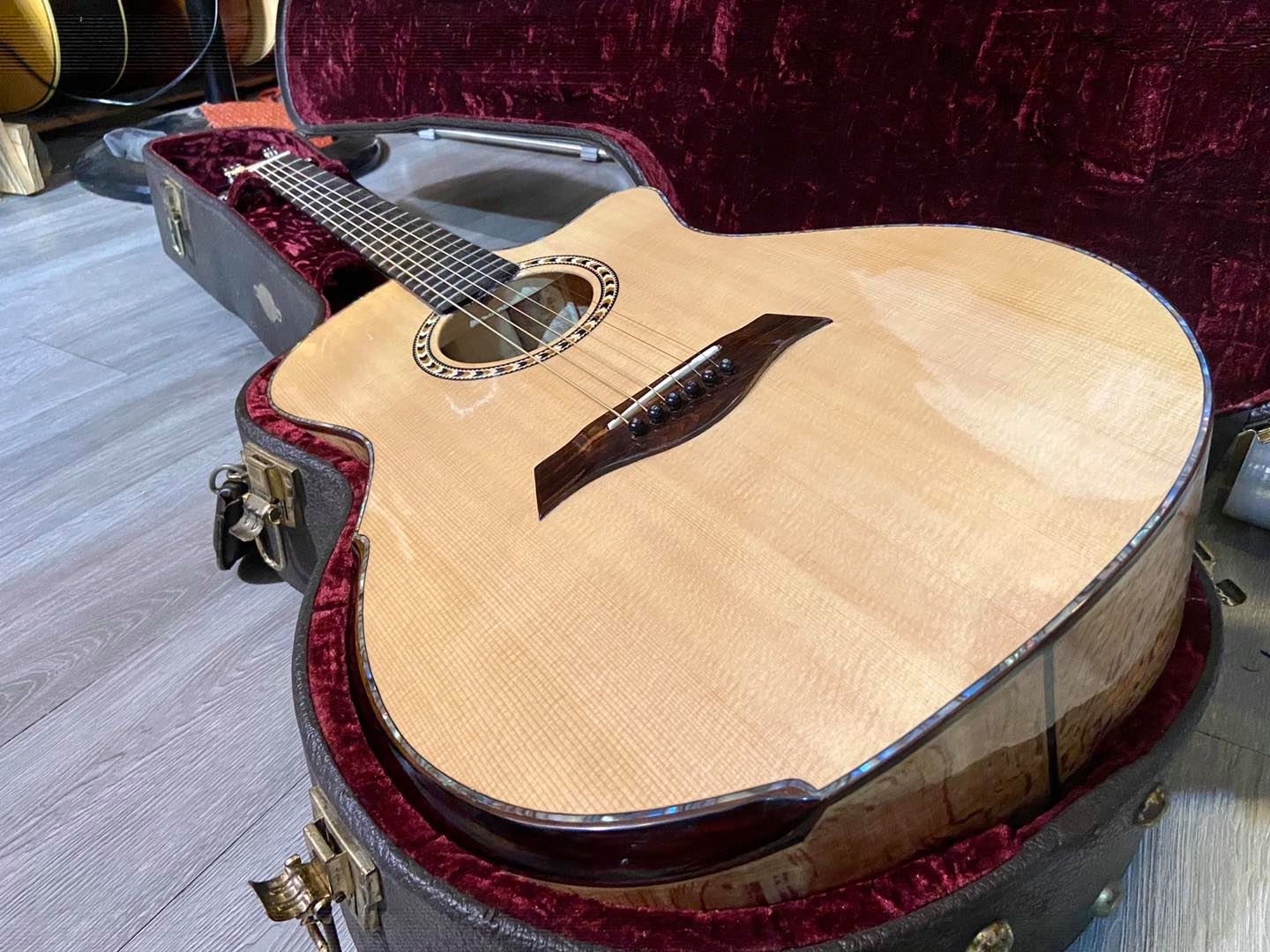 [HCM]Đàn Guitar Acoustic Gỗ Sồi Pháp full solid Bảo hành 24 tháng
