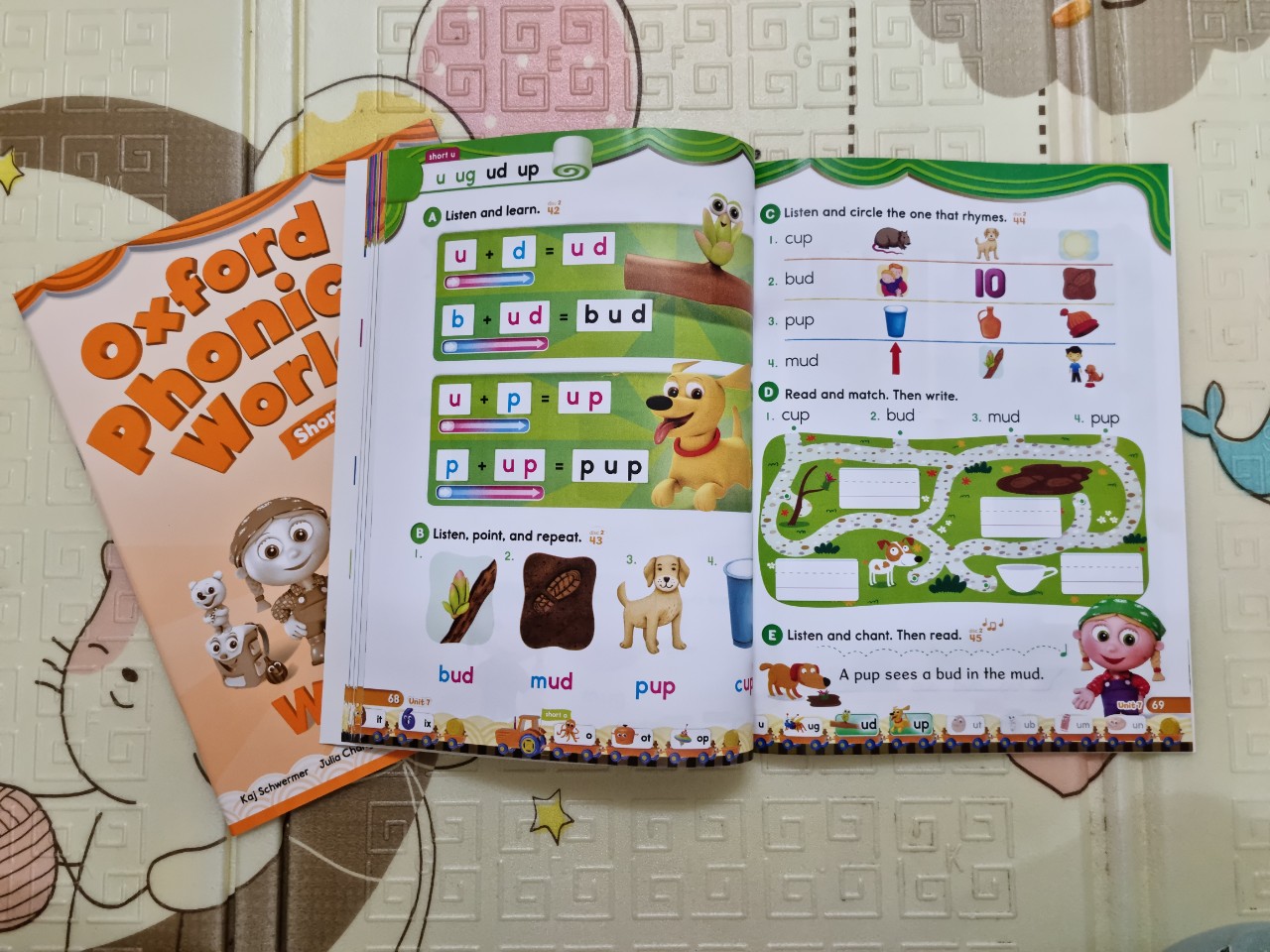 Bộ Oxford Phonics world 2 khổ to A4 [ bộ 2 cuốn + tặng kèm file nghe Mp3]