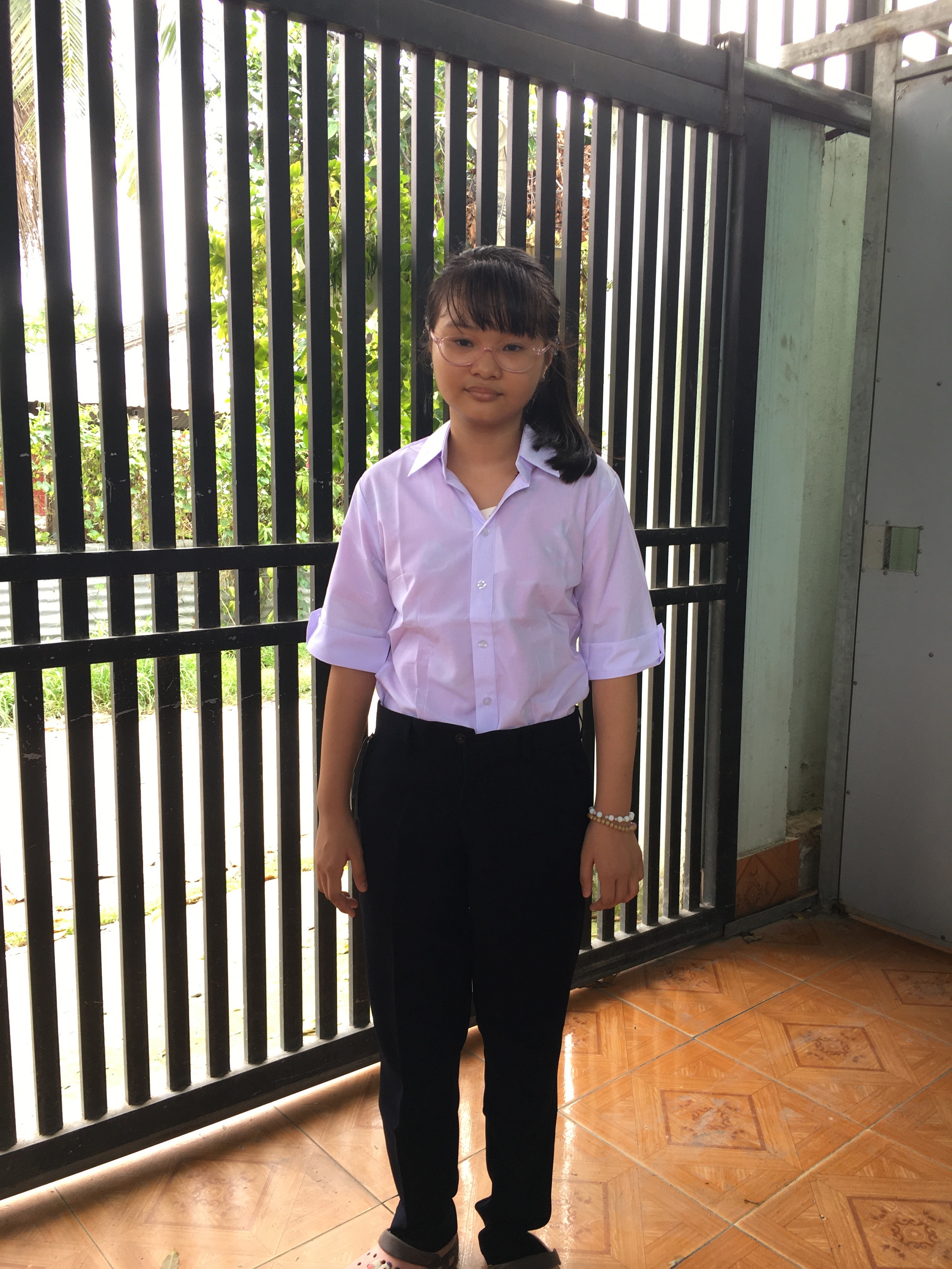 (23kg-70kg)ÁO SƠ MI TRẮNG NỮ HỌC SINH TAY LỠ