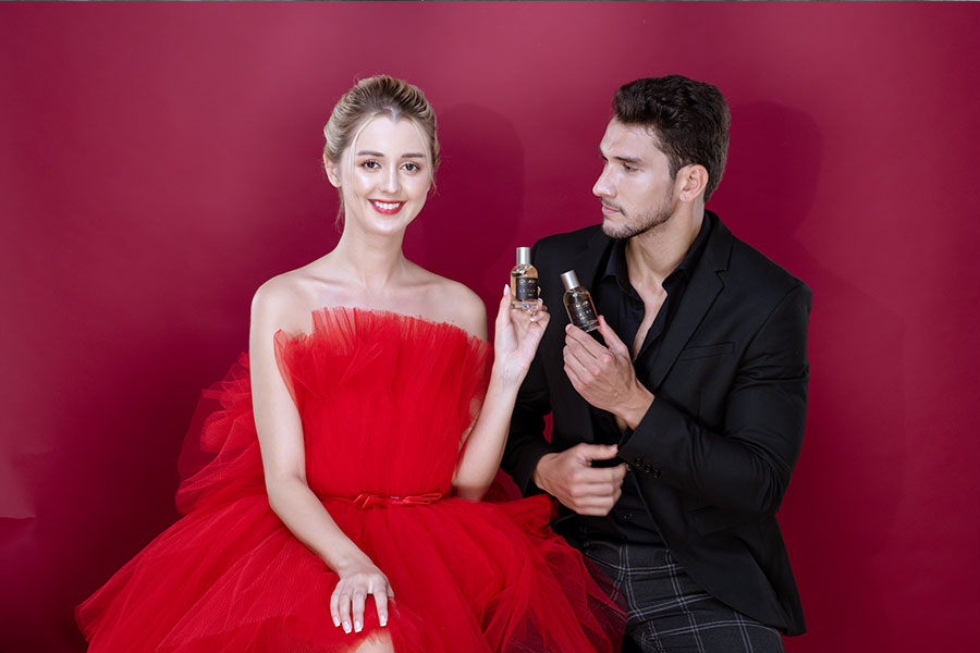 Nước Hoa Uni CHAVA LUXURY HOPE - 50ML (Hướng mùi Tomford Oud Wood)