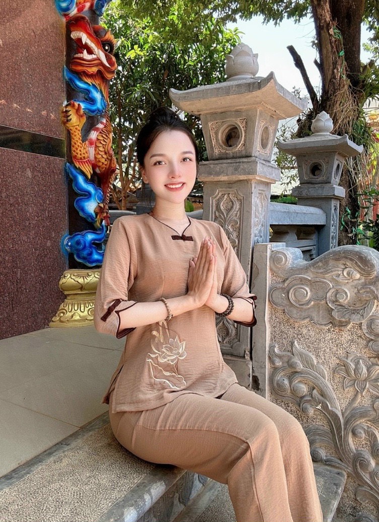 đồ lam đi chùa - mẫu cổ là trầu ( vãi đũi )