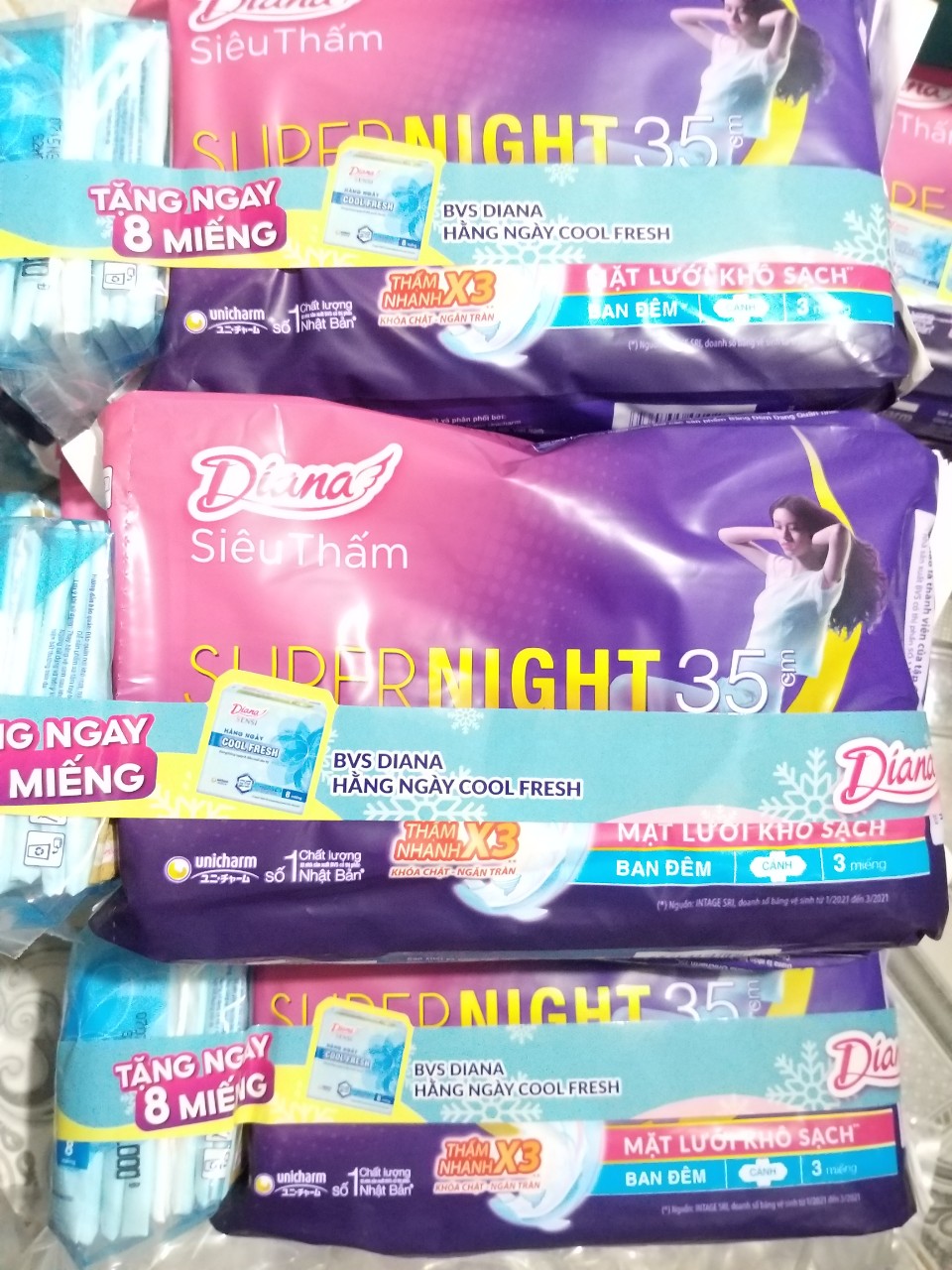 06 gói băng vệ sinh diana đêm 35cm-3m tặng 3 gói diana hằng ngày