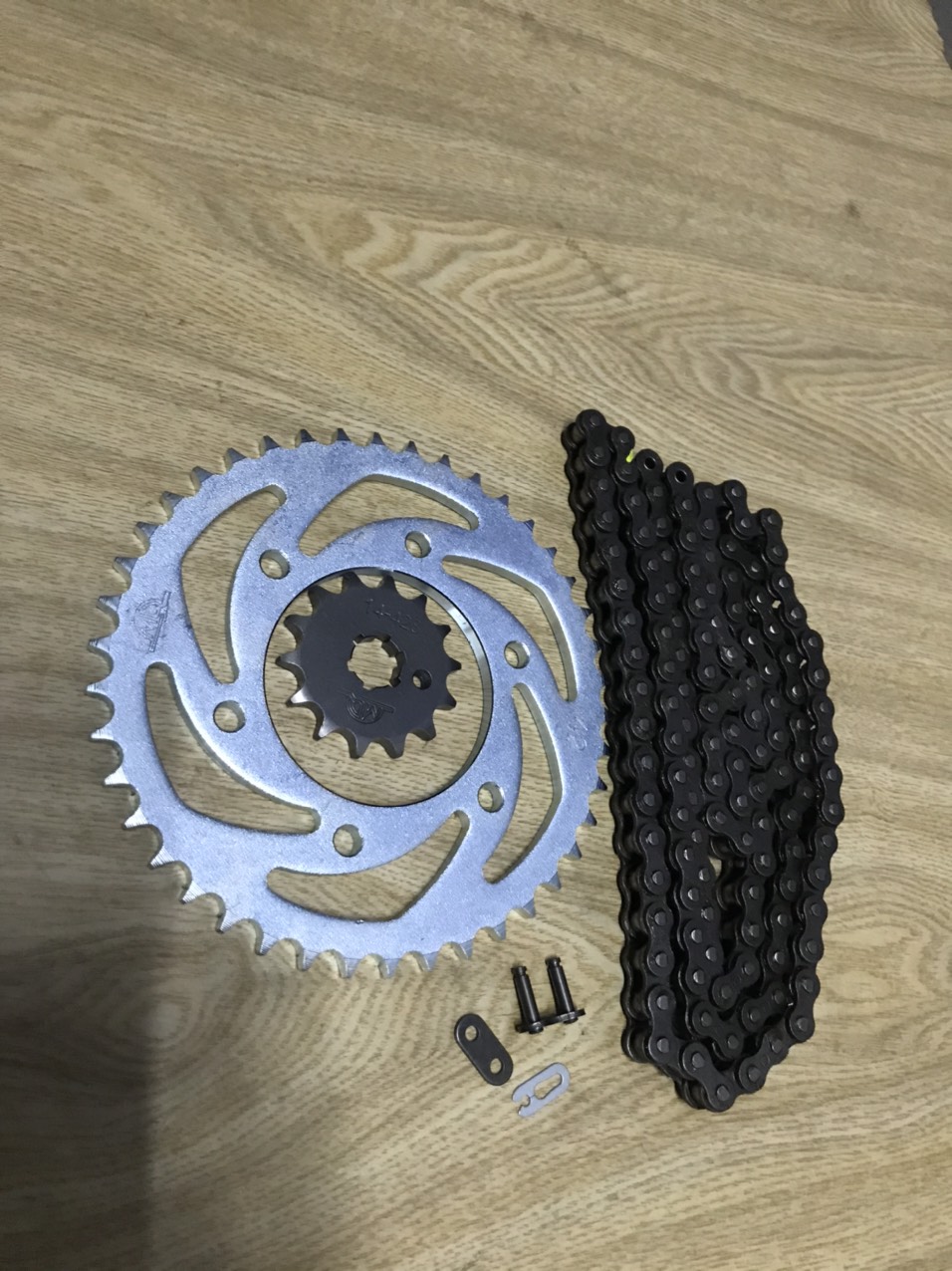 NHÔNG SÊN DĨA(NHÔNG XÍCH ĐĨA) EXCITER 150 RÁP LÊN ZIN THEO XE KHÔNG CHẾ CHÁO