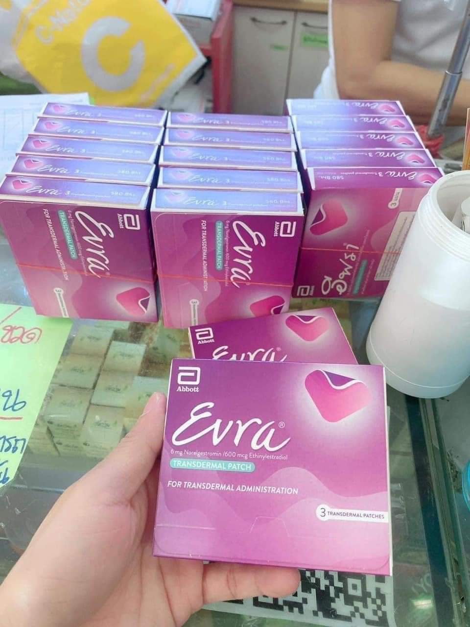 [HCM] Miếng dán tránh thai  Evra Thái Lan [ mẫu Mới]