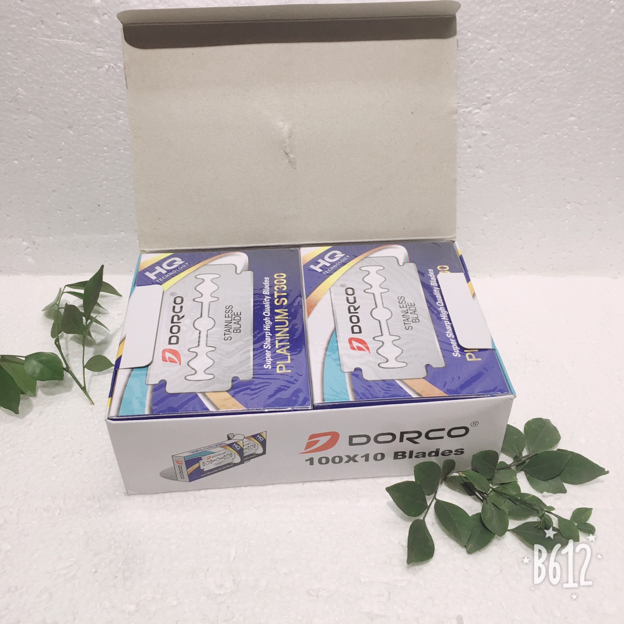 HỘP 1000 LƯỠI DAO CẠO DORCO ST-300