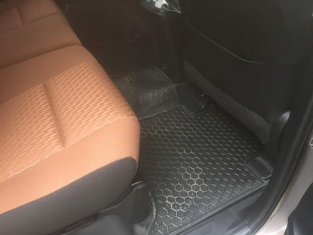 Thảm trải sàn trong xe Toyota Innova