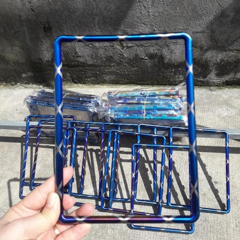 Khung Viền Biển Số Biển Số Titan Bền Màu