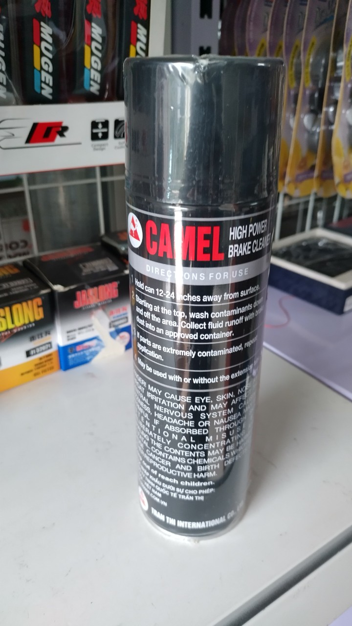 Chai xịt vệ sinh và dưỡng má phanh Camel 500ml