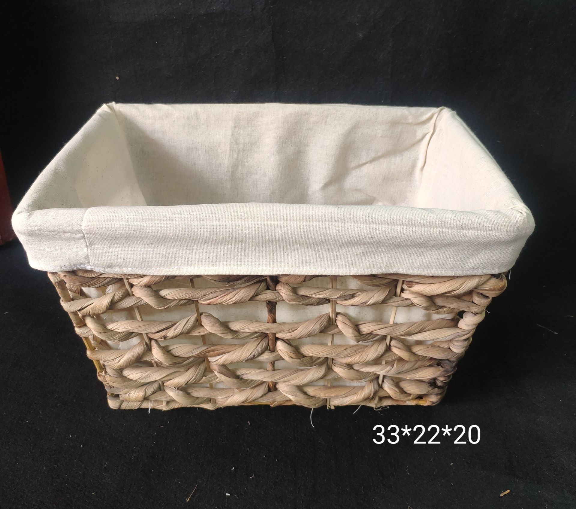 sọt lục bình lót vải thanh lý (hình chụp thật)