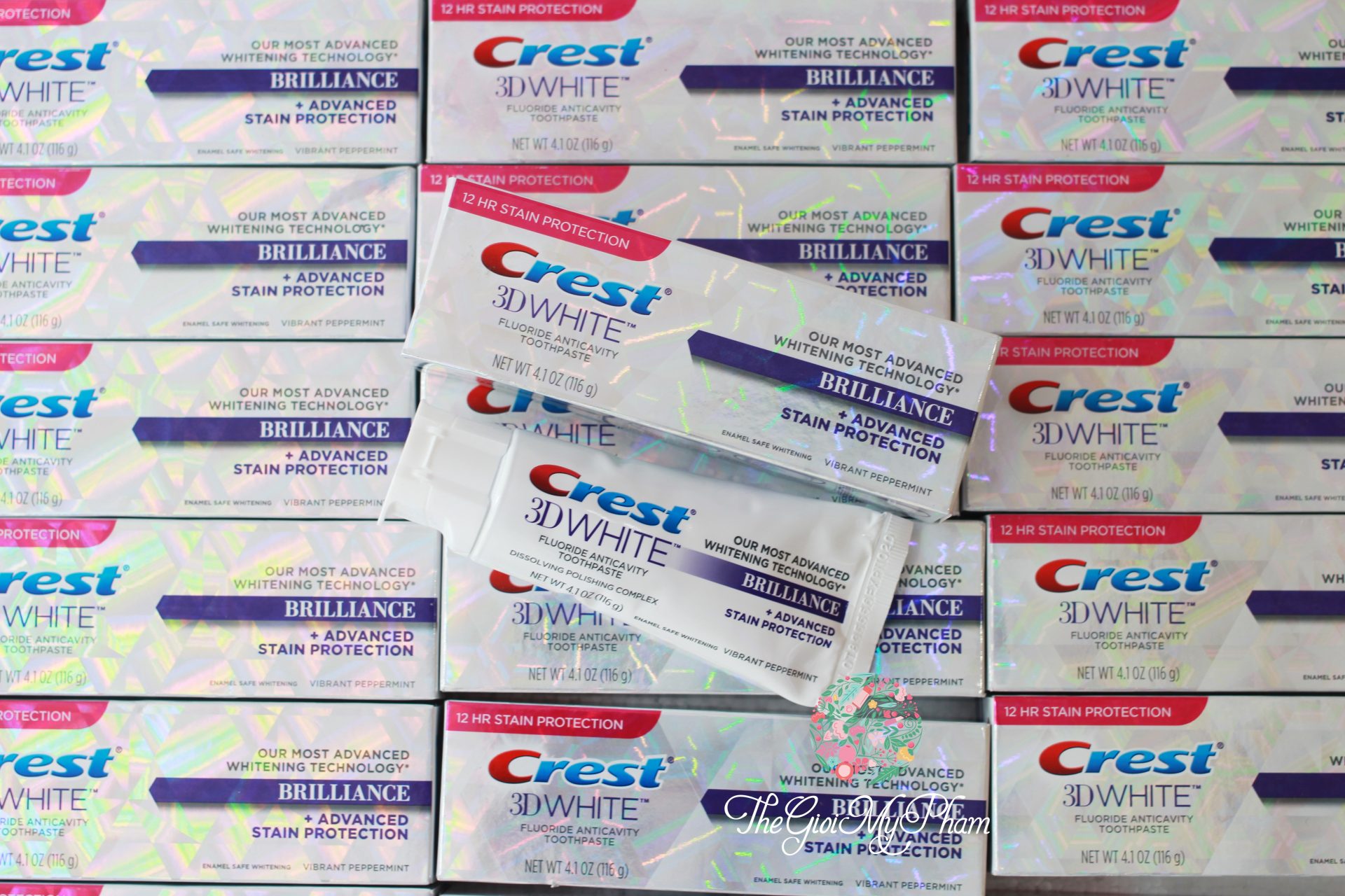 Combo 2 Ống Kem Đánh Răng Crest 3D 116g Của Mỹ