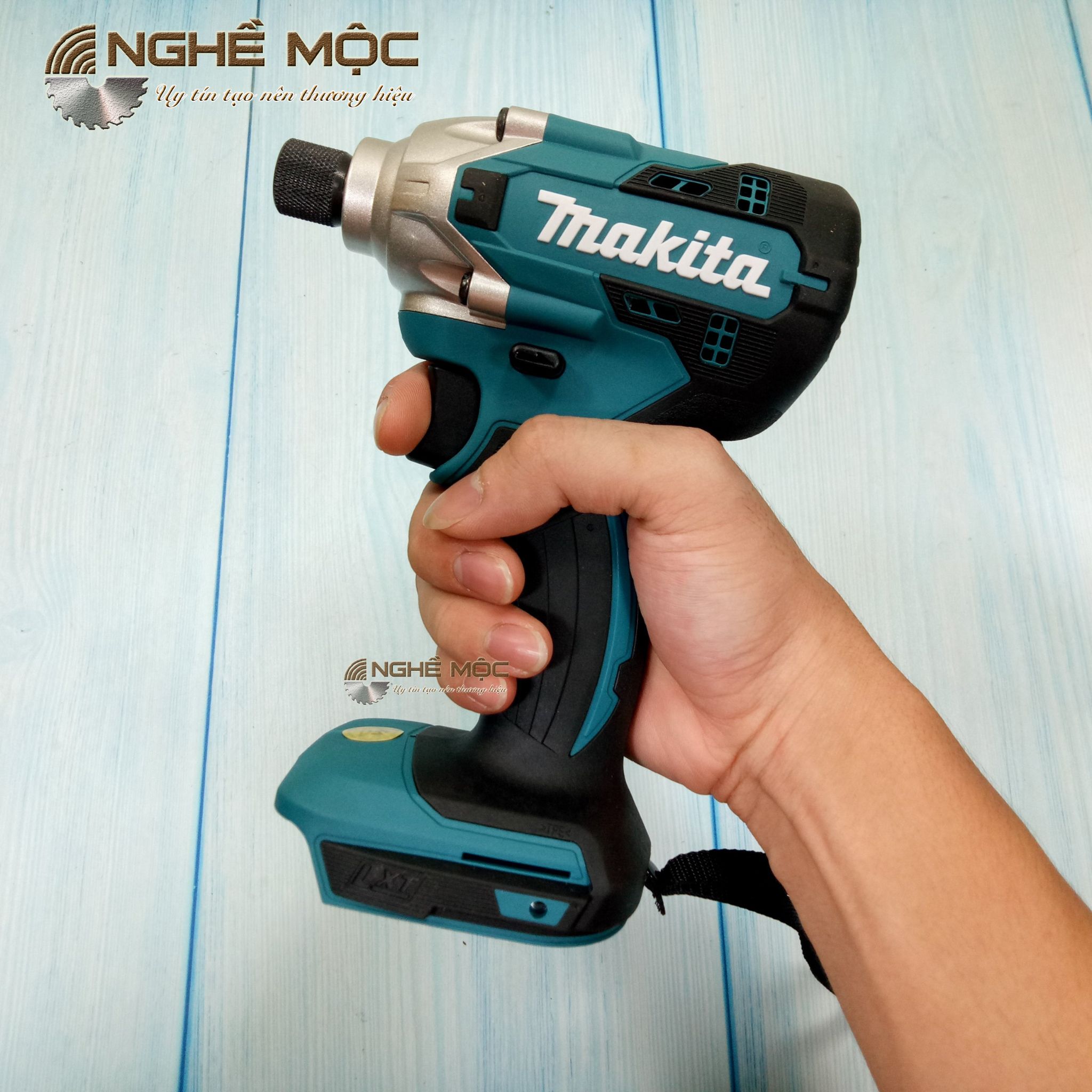Máy vặn vít 18v Makita DTD156