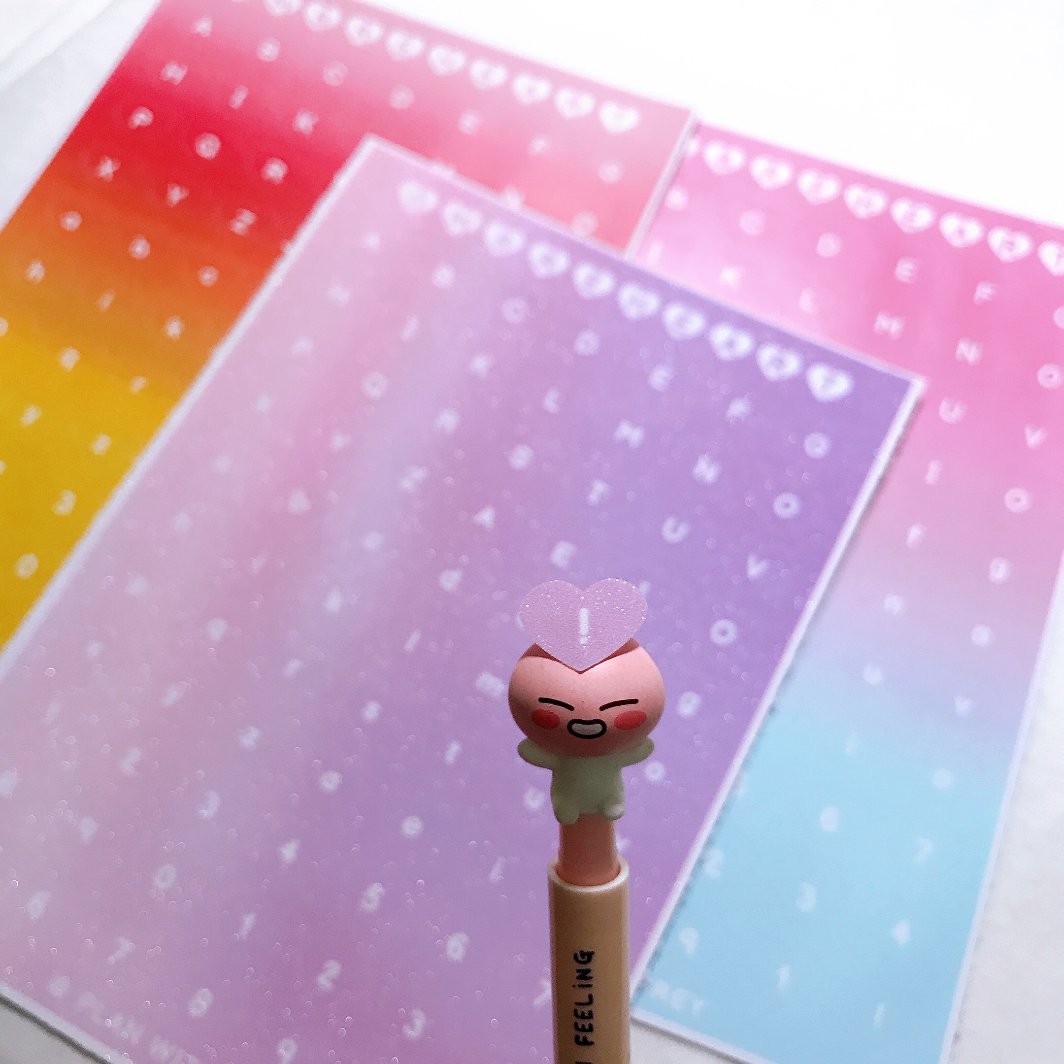 Sticker trái tim bảng chữ cái trang trí toploader