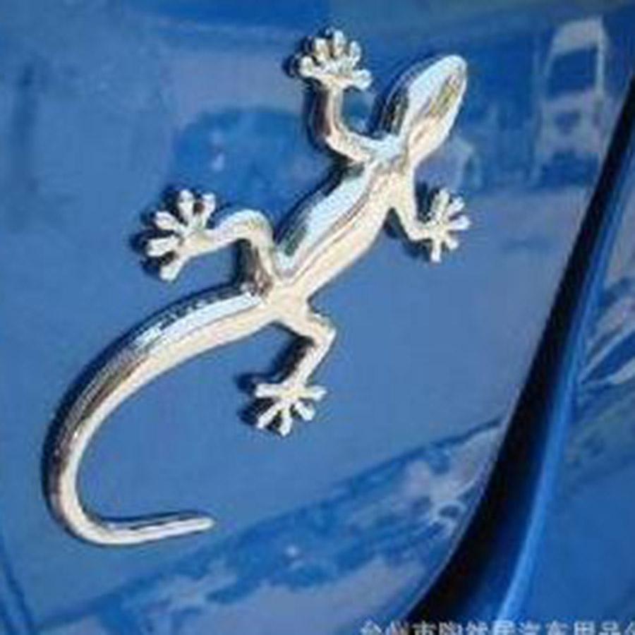 Thằn lằn dán trang trí xe