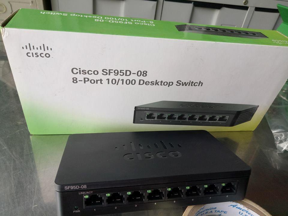 Cisco SF95D-08 8-Port 10-100 Desktop Switch