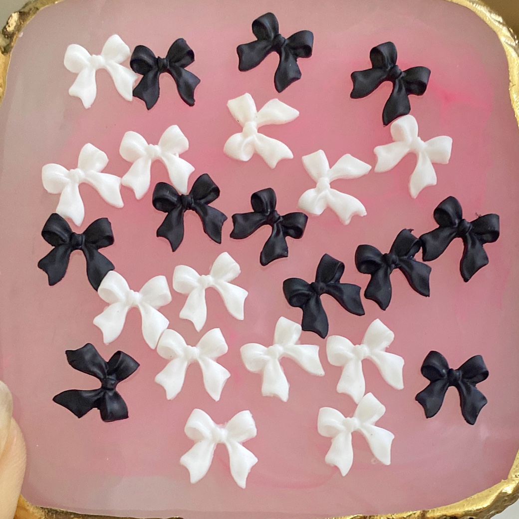 Charm Nơ Trắng ,Đen Đính Móng - Mini Nails