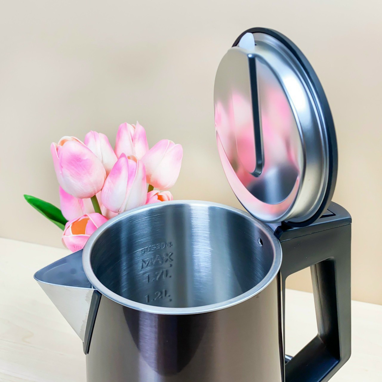 1.7L egk631 speed kettle Lock & Lock-12 months warranty