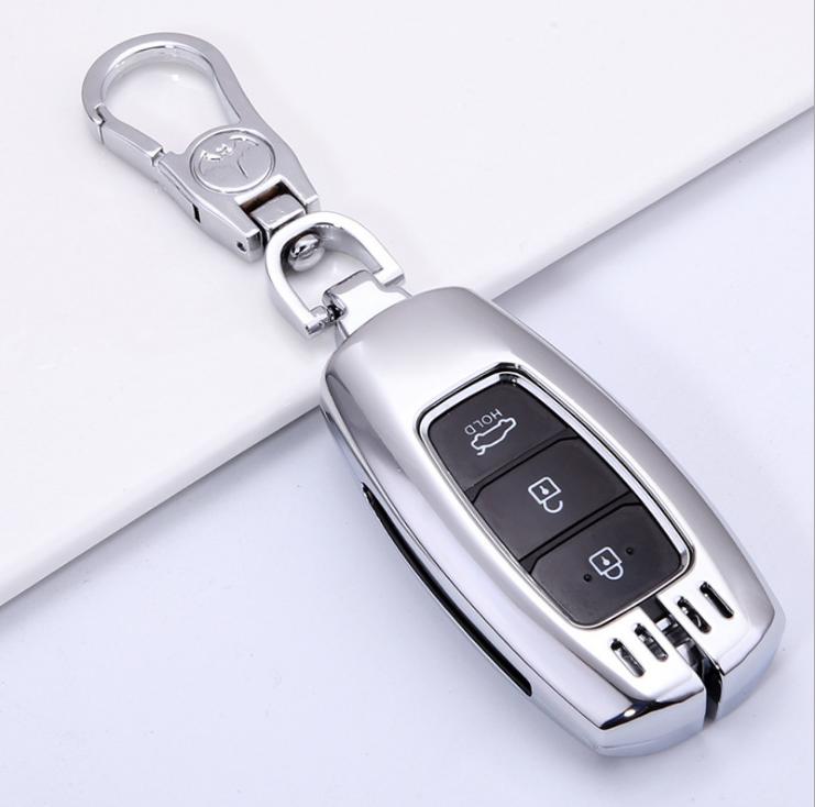 Bao da chìa khóa Inox xe Hyundai Accent, SantaFe, Kona 2018 2019 2020  Màu Bạc có kèm móc treo chắc chắn Bảo vệ chìa khóa khỏi va đập, tránh trầy xước, hư hỏng bộ điều khiển, giúp nâng cao tuổi thọ của chìa khóa