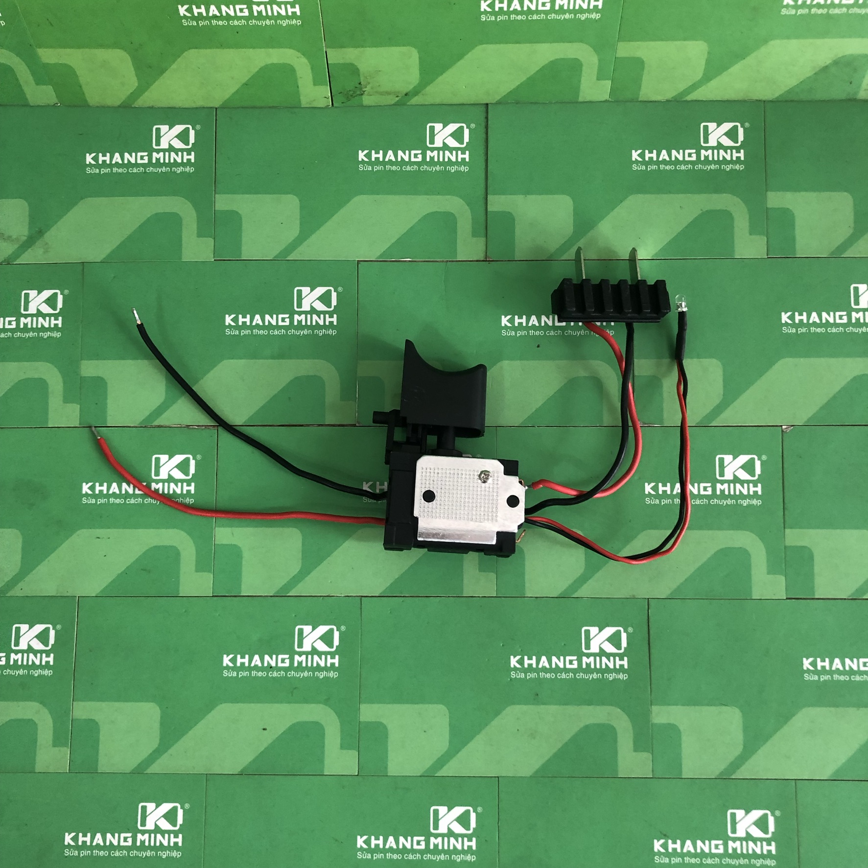 Công Tắc cò máy khoan pin đa năng 7.2V - 21V 15A max