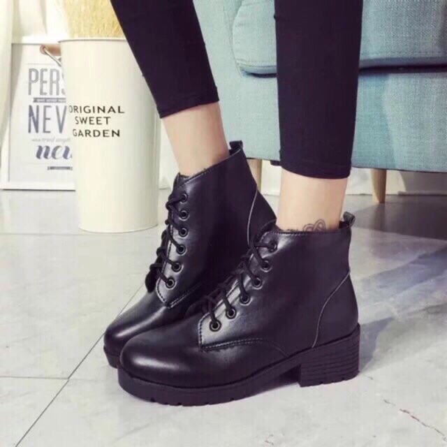 Bốt dây nữ đế cao 5 cm dáng đẹp