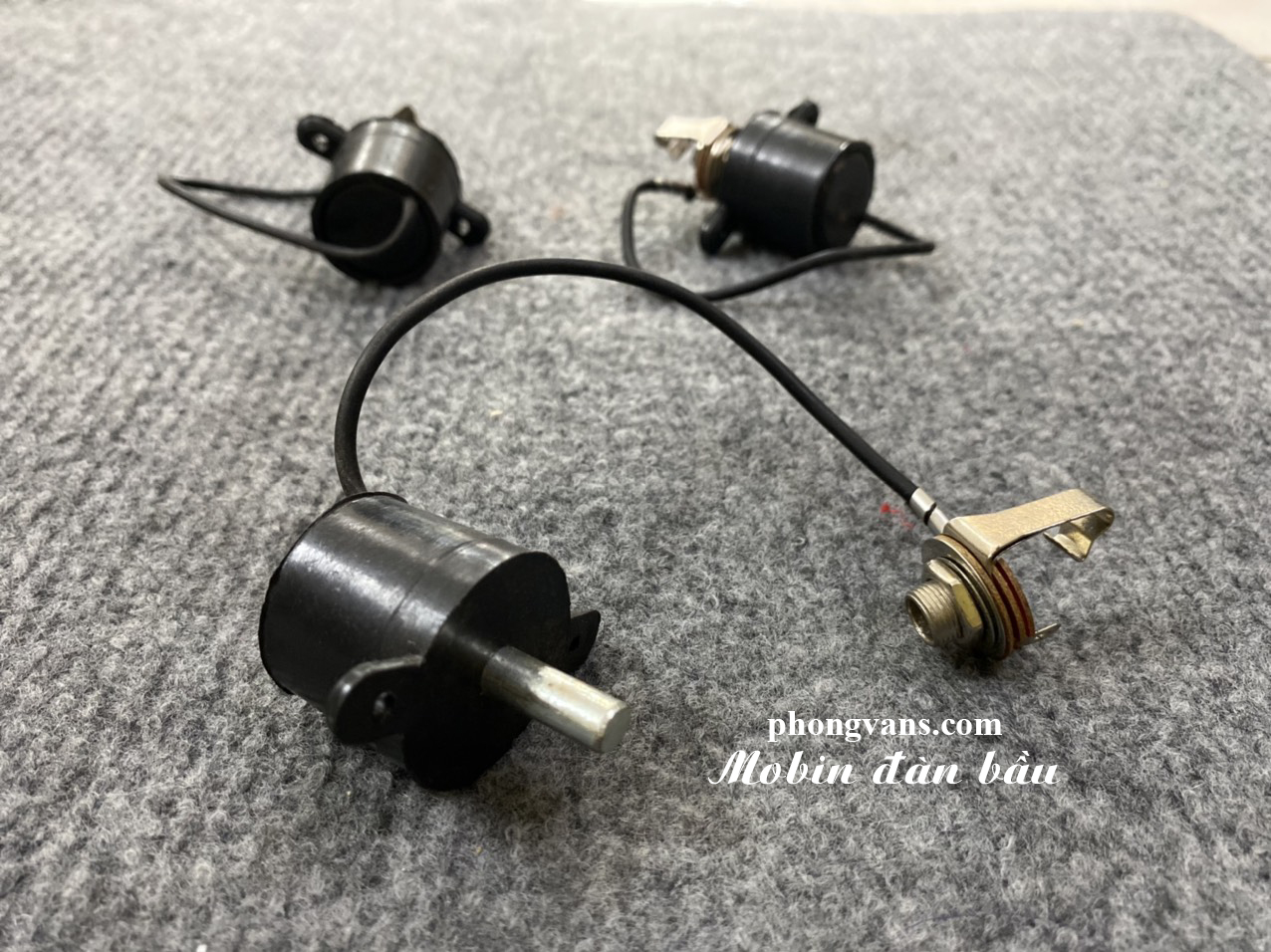 Mobin đàn bầu điện